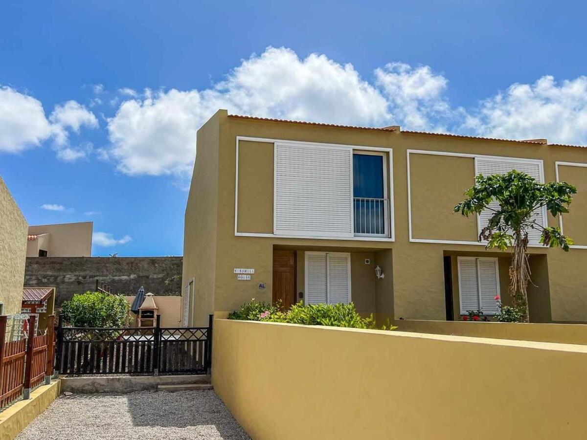 Guestready - Windmill House Near The Beach Порто Санто Екстериор снимка